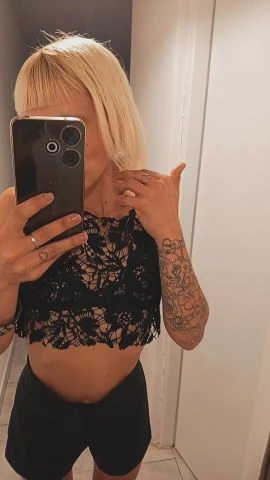 Pia — 6 / 9