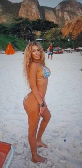 Fanny Ferrari — 2 / 9