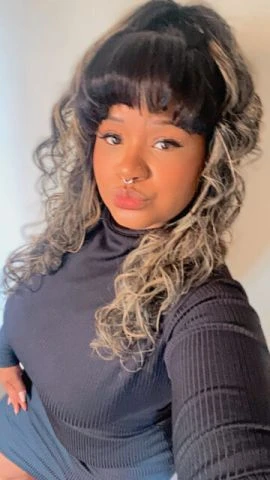 Camila Paola — 4 / 5