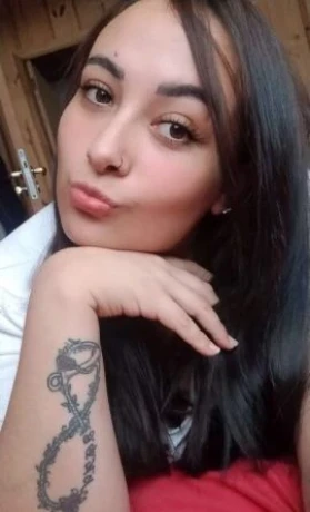 Becca Sanchez — 1 / 5