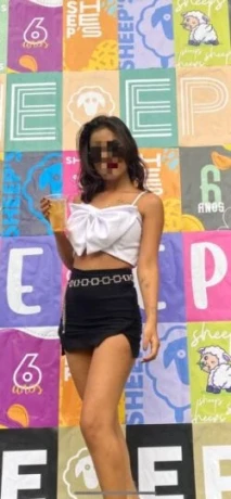 Esther Souza — 4 / 5