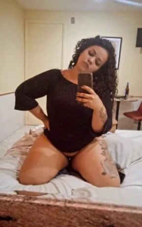 Flora Oliver — 2 / 4