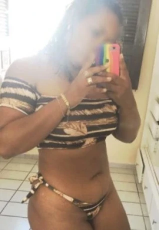 Paloma Santos — 4 / 5