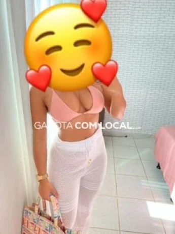 Dani Medeiros — 3 / 5