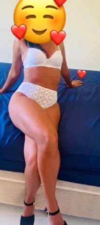 Lara Pereira — 3 / 4