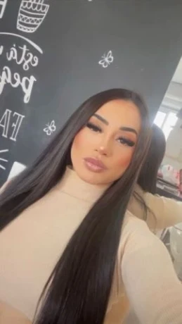 Monique Muller — 4 / 9