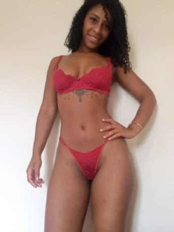 Mikaely Fernandes — 2 / 7