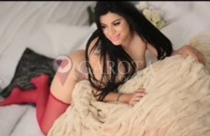 Lara Belline — 3 / 5