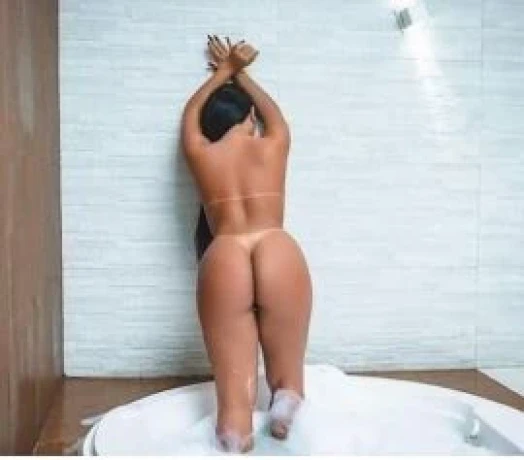 Jamily Silva — 1 / 6