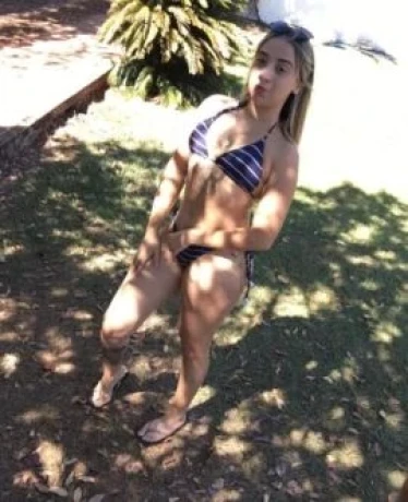 Gaby Vieira — 1 / 4