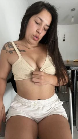 Evelyn — 8 / 9