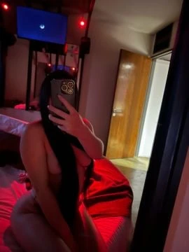Mia — 5 / 9
