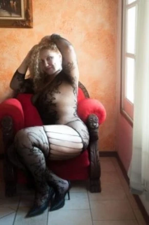 Mari Roman — 2 / 5