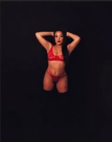 Lari Biank — 1 / 9