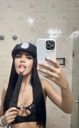 Eloá Fire, Escort, Brasilia