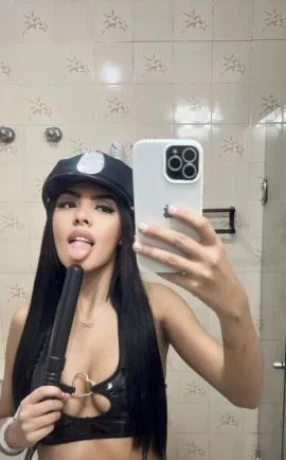 Eloá Fire — 1 / 5