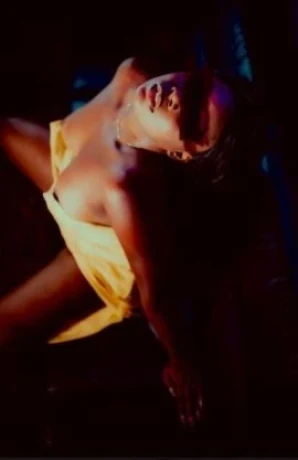 Bia Ferrari — 4 / 5