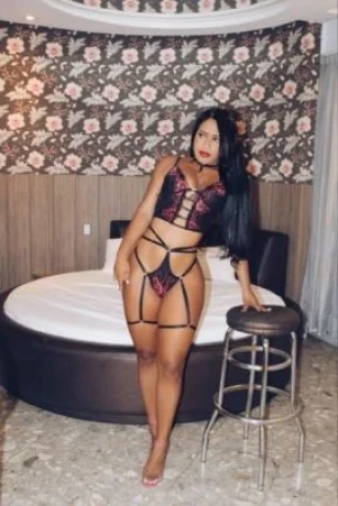 Nicole Maia — 6 / 9