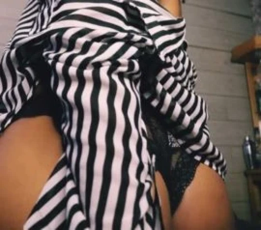 Karen Gomes — 5 / 6