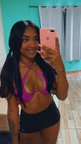 Carol Araújo — 4 / 6