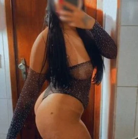 Isabella Amorim — 5 / 7