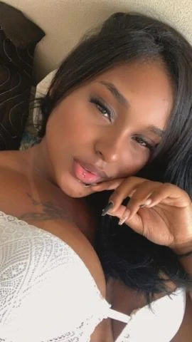 Lara Viana — 3 / 5