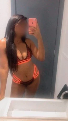 Lívia Gomes — 4 / 5