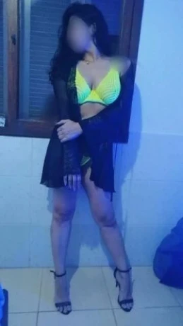 Bia Tavares — 4 / 5