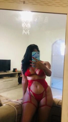 Lua Robledo — 7 / 9