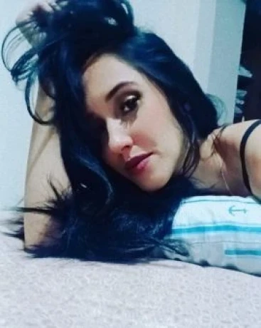 Jessica Almeida — 1 / 5