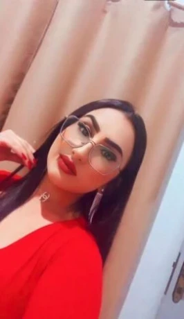 Emily Salles — 3 / 4