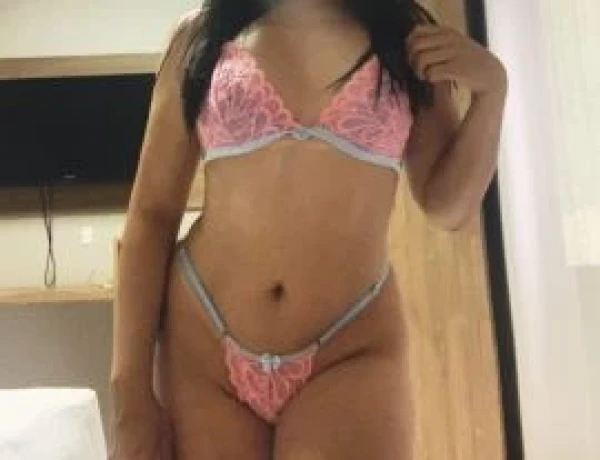 Safira Mendes — 4 / 6