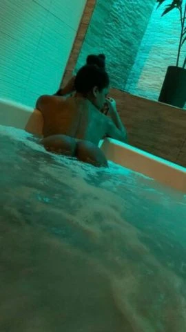 Mari Ferrari — 3 / 5