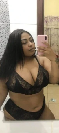 Jhully Menezes — 3 / 5