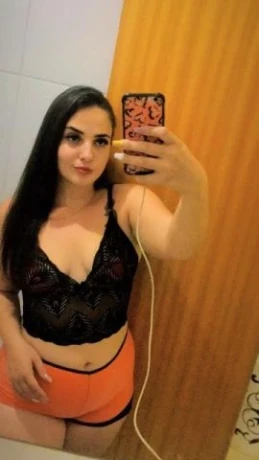 Fernanda Caroline — 8 / 9