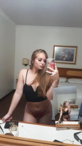 Lara Maya — 3 / 4