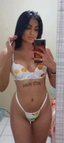 Julia Fernanda — 4 / 5