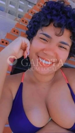 Kênnia Paz — 8 / 9