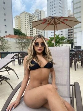 Jade Ferraz — 7 / 9