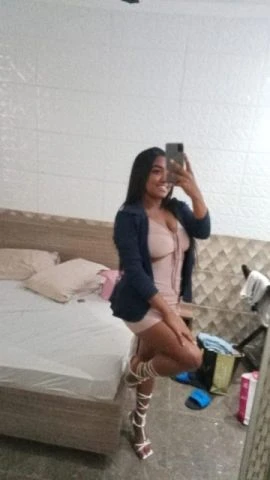 Ana Karolina — 3 / 5