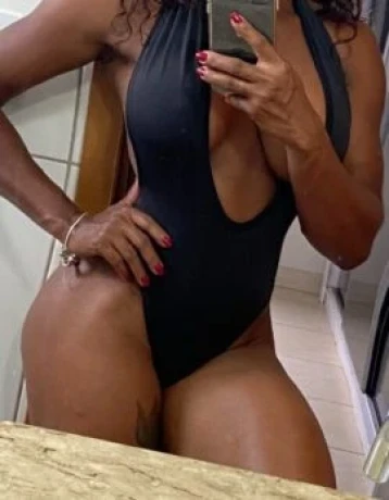 Karla Moraes — 4 / 5