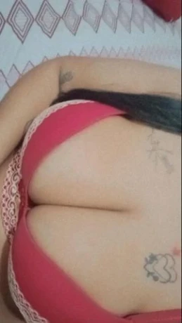 Gabi Oliveira — 1 / 5