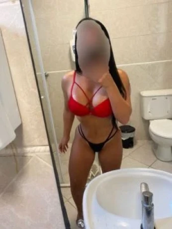 Bruna Amorim — 7 / 9