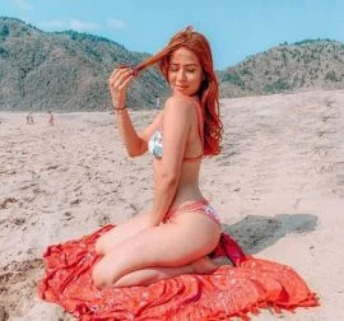 Vicky Bittencourt — 1 / 5