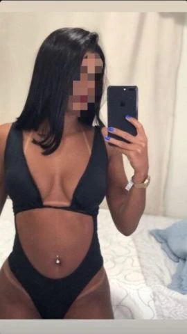Carol Rodrigues — 2 / 5