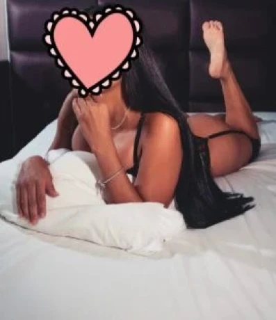 Bella Alves — 4 / 5