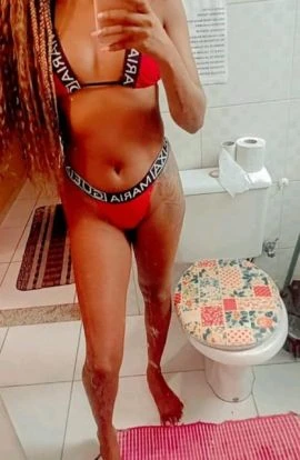 Rihanna Bonfim — 2 / 4