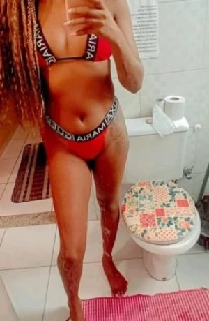 Rihanna Bonfim — 2 / 4