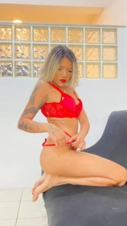 Mirela Bittencourt — 1 / 5