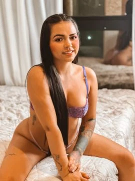 Isabela Monteiro — 4 / 5